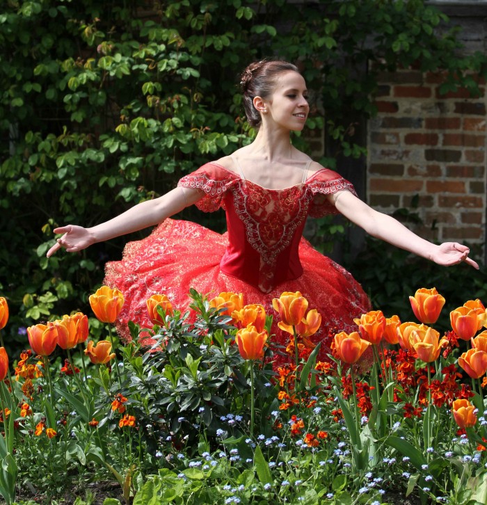 Pointe-Poise-038-700x726