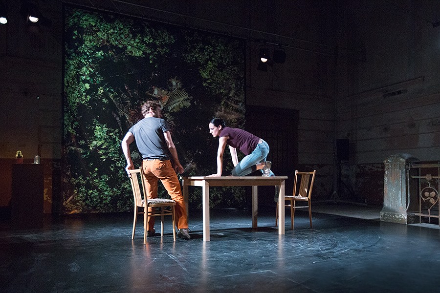 16.6. Sofia Dias & Vítor Roriz (PT): A gesture that is nothing but a threat. Foto: Miroslav Chaloupka
