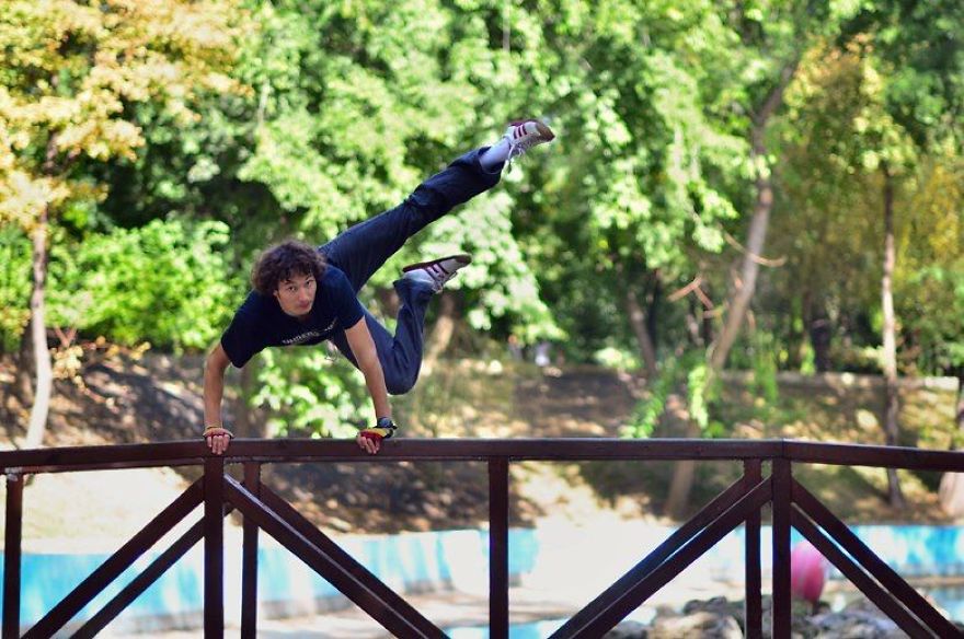 Dancer: Arcadie Rusu.