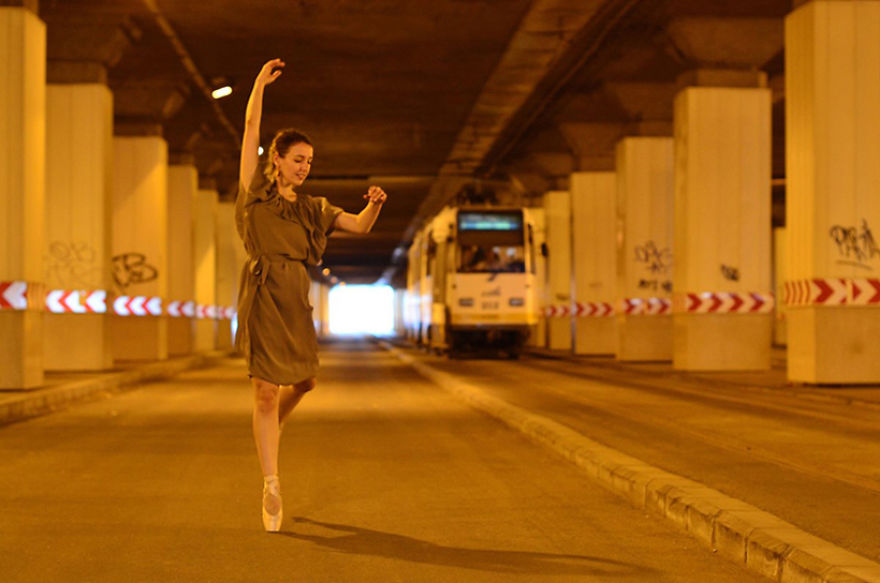 Dancer: Alina Iorgulescu.